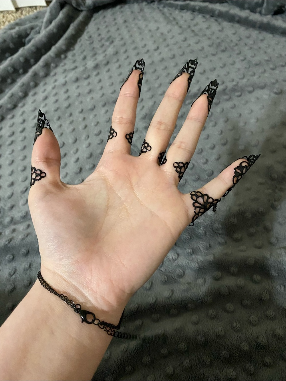 Black Filigree Hand Chain Bracelet with Finger Rings - Picture 2 of 4